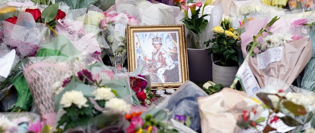 Arrangements for signing the condolence book for HM Queen Elizabeth II